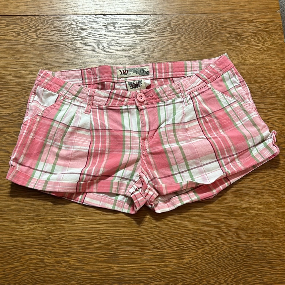 YMI size 7 plaid shorts